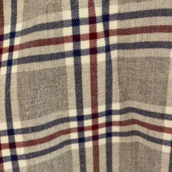 Host Pick  Men’s Gap Button-Up - Picture 4 of 4